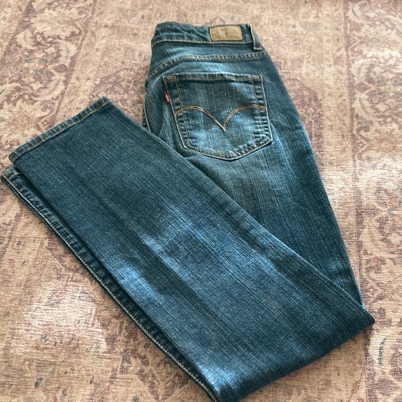Levi's The Original Jean, Mid-Rise Straight leg, Size 6, mint condition! - Picture 7 of 16
